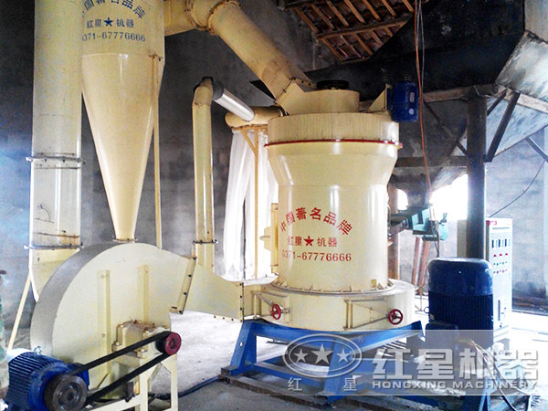 超細(xì)磨粉機(jī)現(xiàn)場 超細(xì)磨粉機(jī)現(xiàn)場